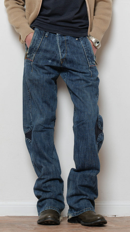 Levi’s engineered 2000’s jeans