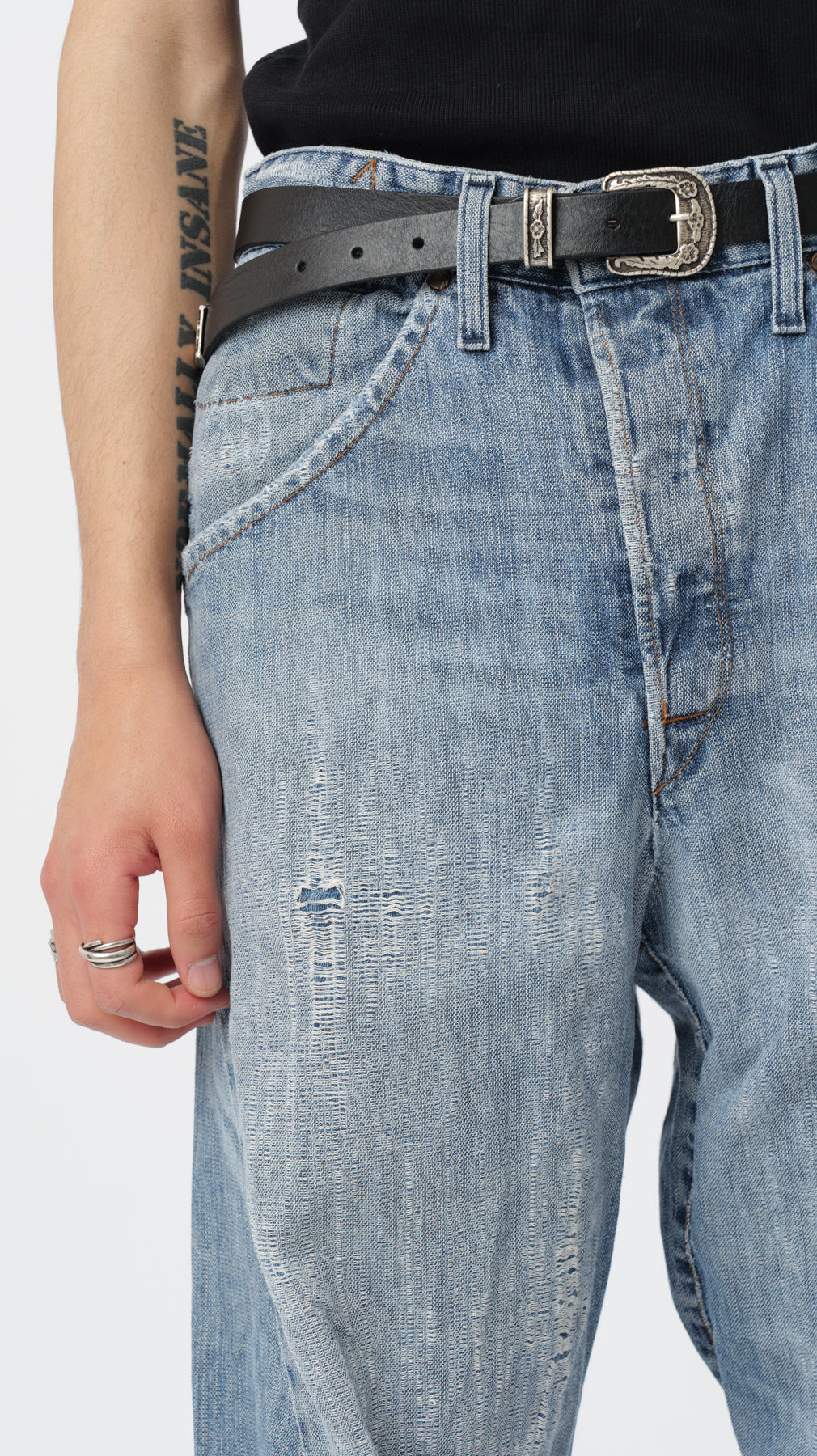 LEVI’S ENGINEREED 1990s DISTRESSED JEANS