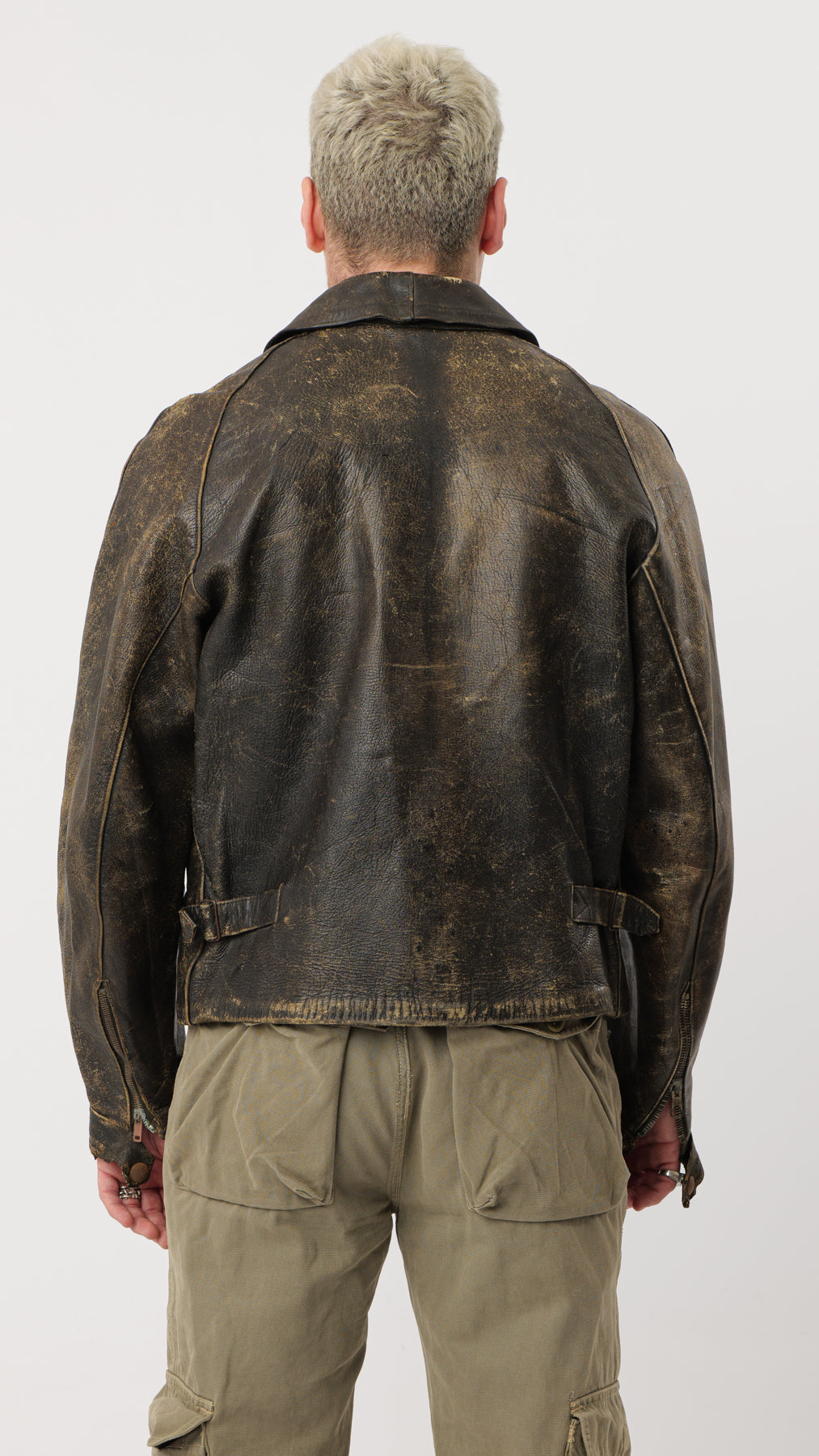 1950s DISTRESSED LEATHER JACKET (M)