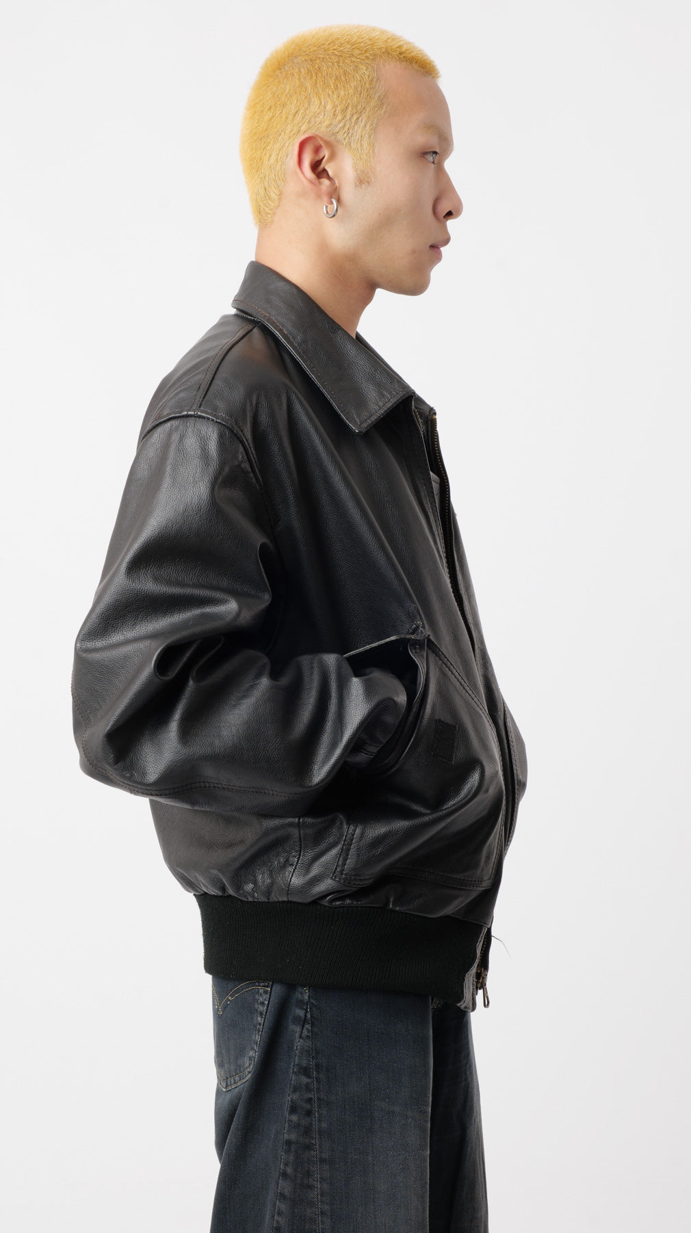 Alpha Industries Flight Leather Bomber Jacket (XL)