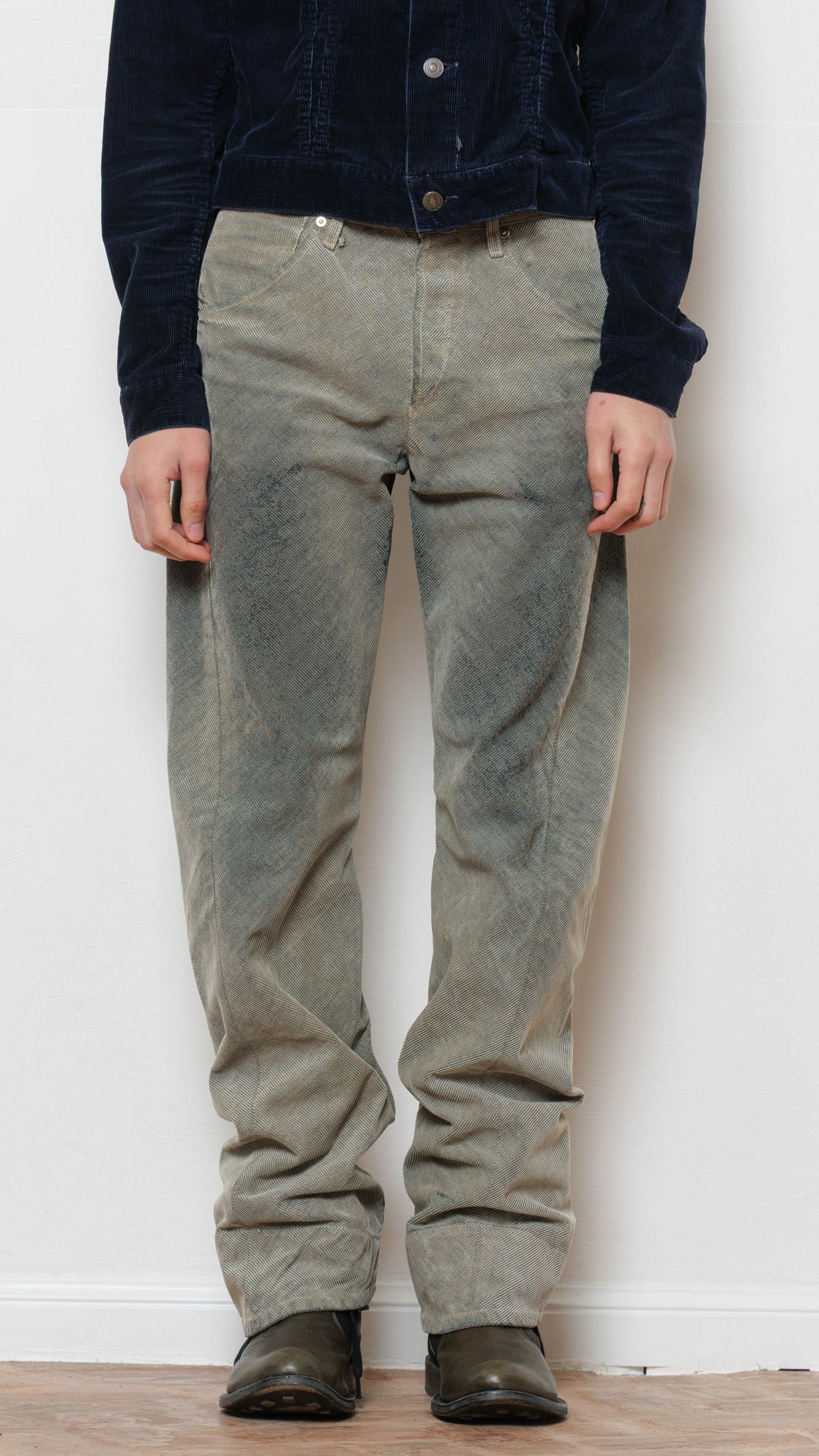 Levi’s engineered distressed grey/green corduroy pant