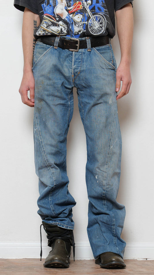 Levi’s engineered 1999 buckle back distressed jeans