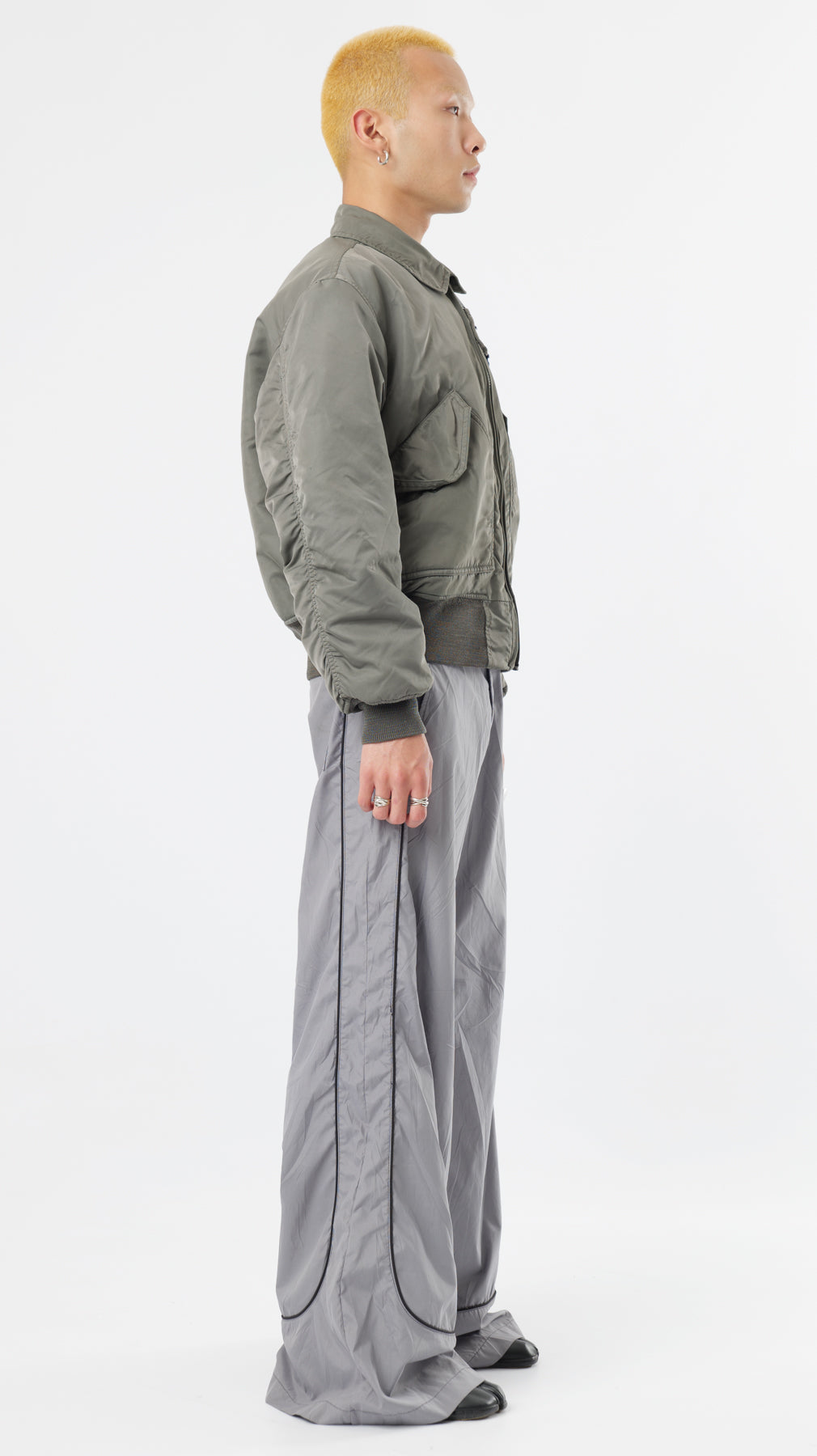 ALPHA INDUSTRIES FLYER BOMBER JACKET (M)