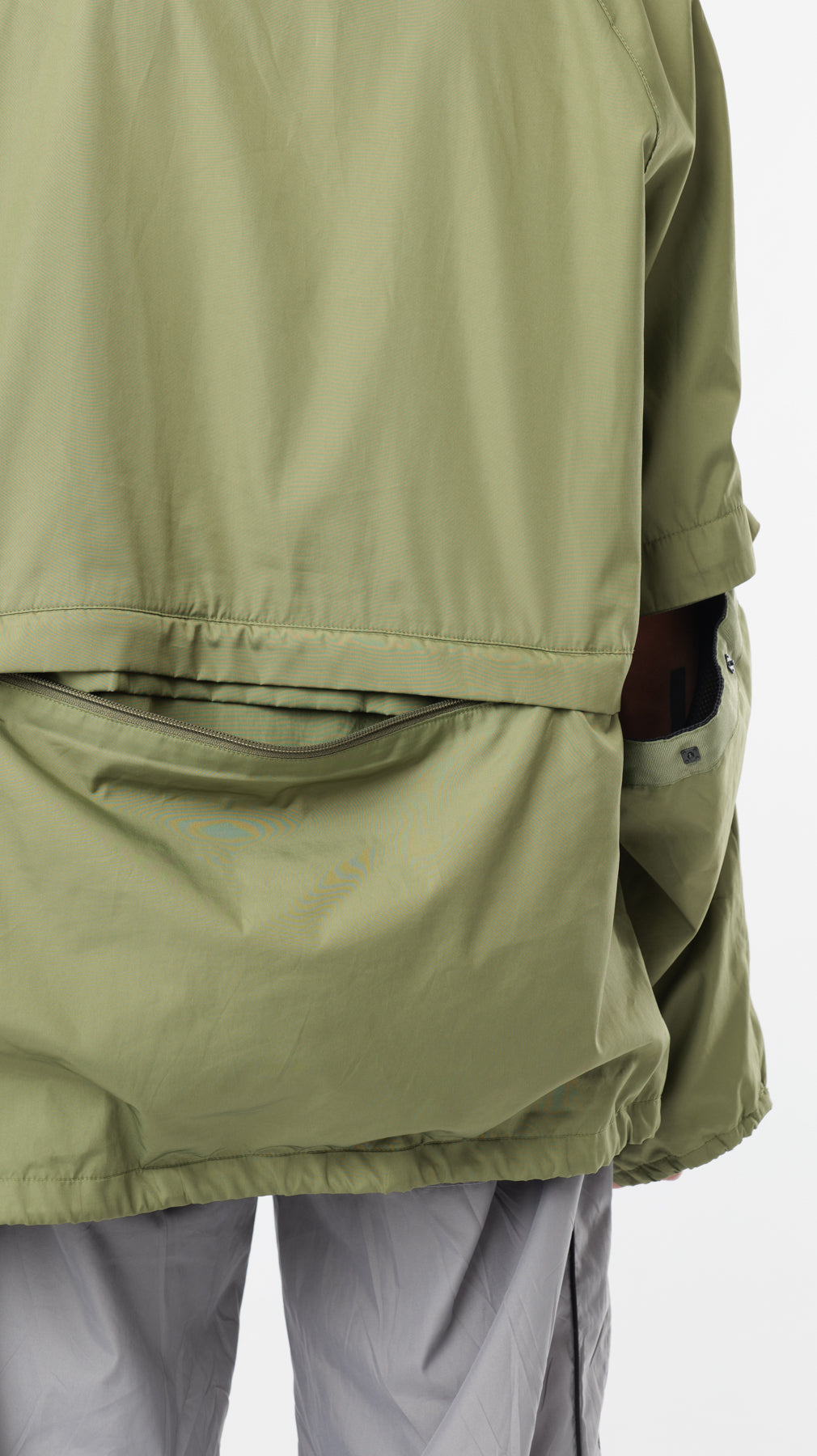 LEVI’S ALL-DUTY 00s PACKABLE RAINCOAT (M)