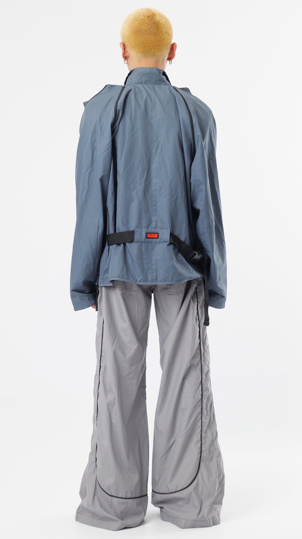 NIKE MORSE CODE (A-R) CONVERTIBLE MP3 JACKET (L)