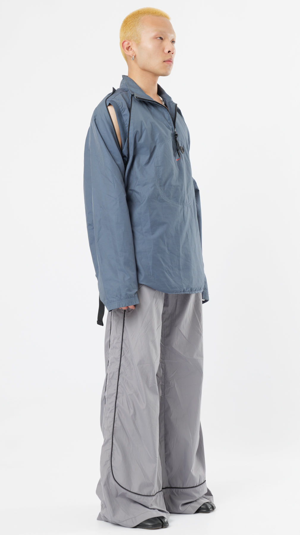 NIKE MORSE CODE (A-R) CONVERTIBLE MP3 JACKET (L)