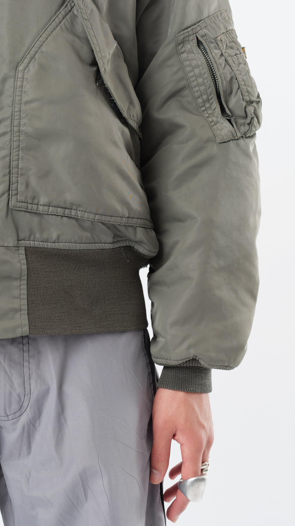 ALPHA INDUSTRIES FLYER BOMBER JACKET (M)