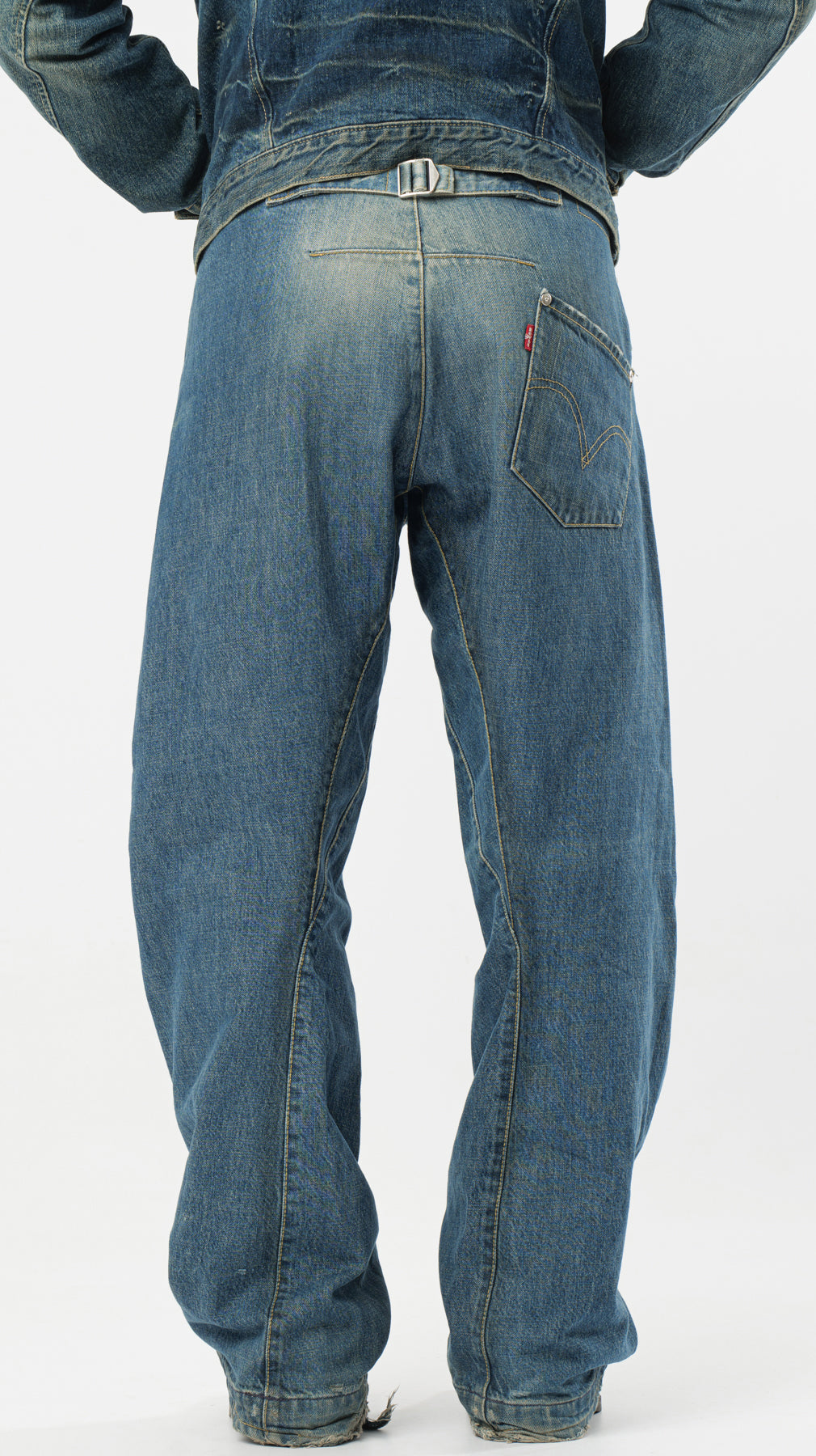 DROP SET LEVI’S ENGINERED ACID WASH (M)